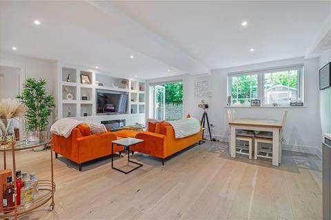 4 bedroom maisonette for sale, Brookfield Mews, London