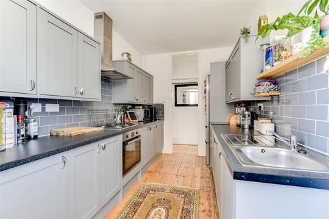 2 bedroom flat for sale, Northcourt Road, Worthing