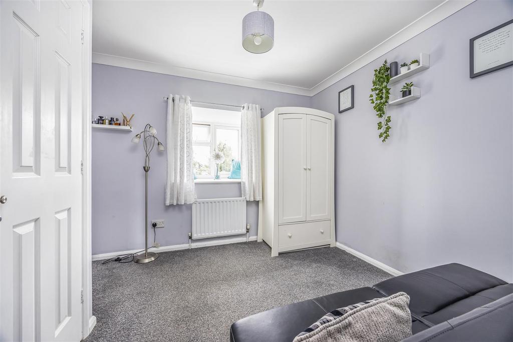 2 Tillington Gardens, Clanfield-Portico Marketing-S
