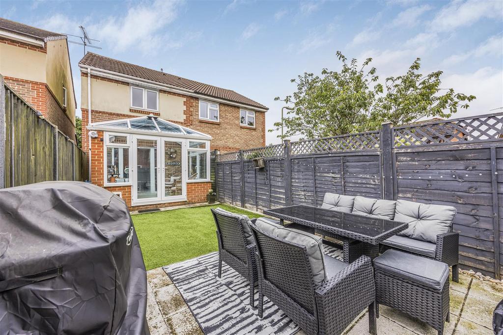 2 Tillington Gardens, Clanfield-Portico Marketing-S