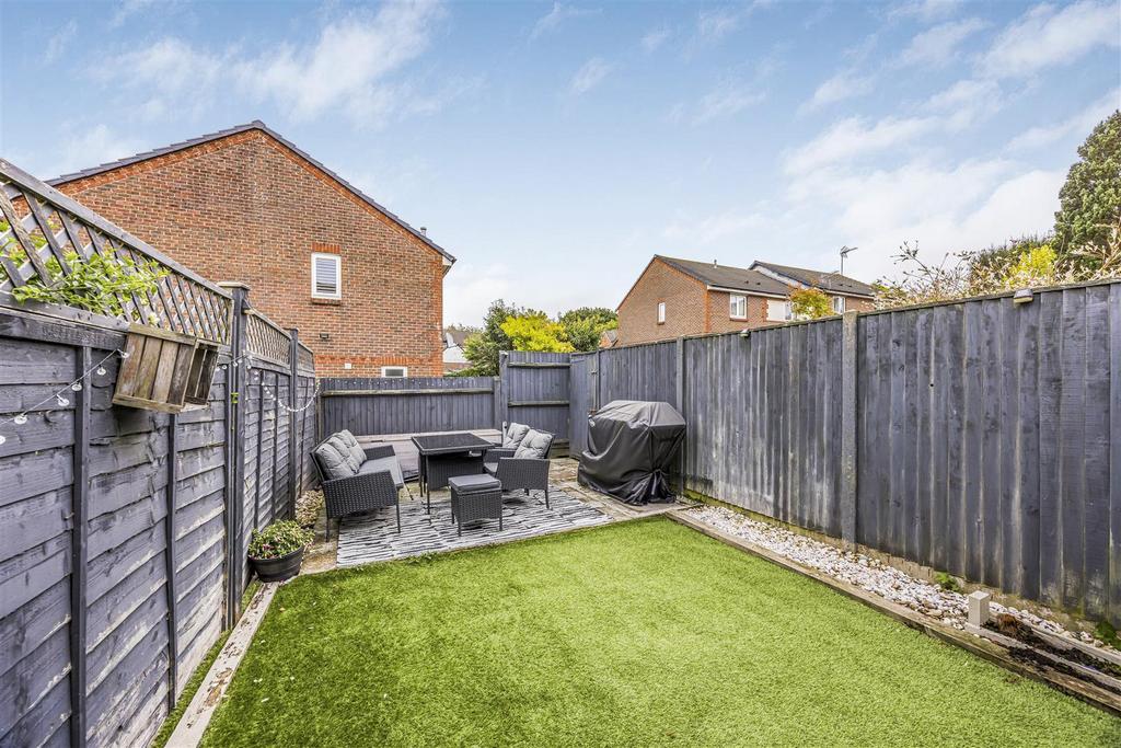 2 Tillington Gardens, Clanfield-Portico Marketing-S