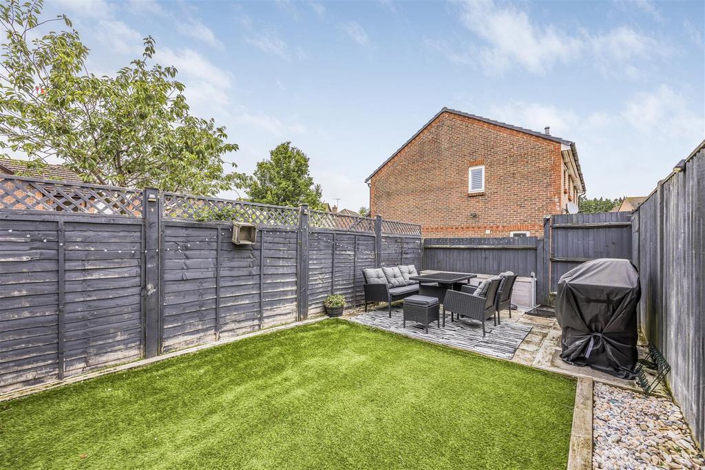 2 Tillington Gardens, Clanfield-Portico Marketing-S