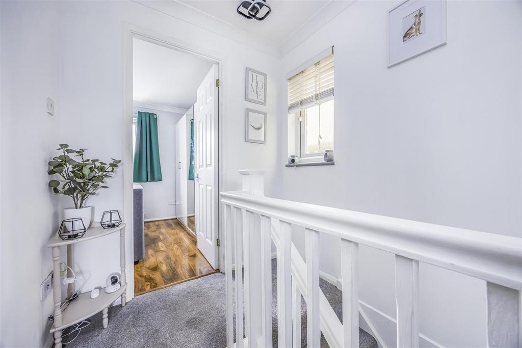 2 Tillington Gardens, Clanfield-Portico Marketing-S