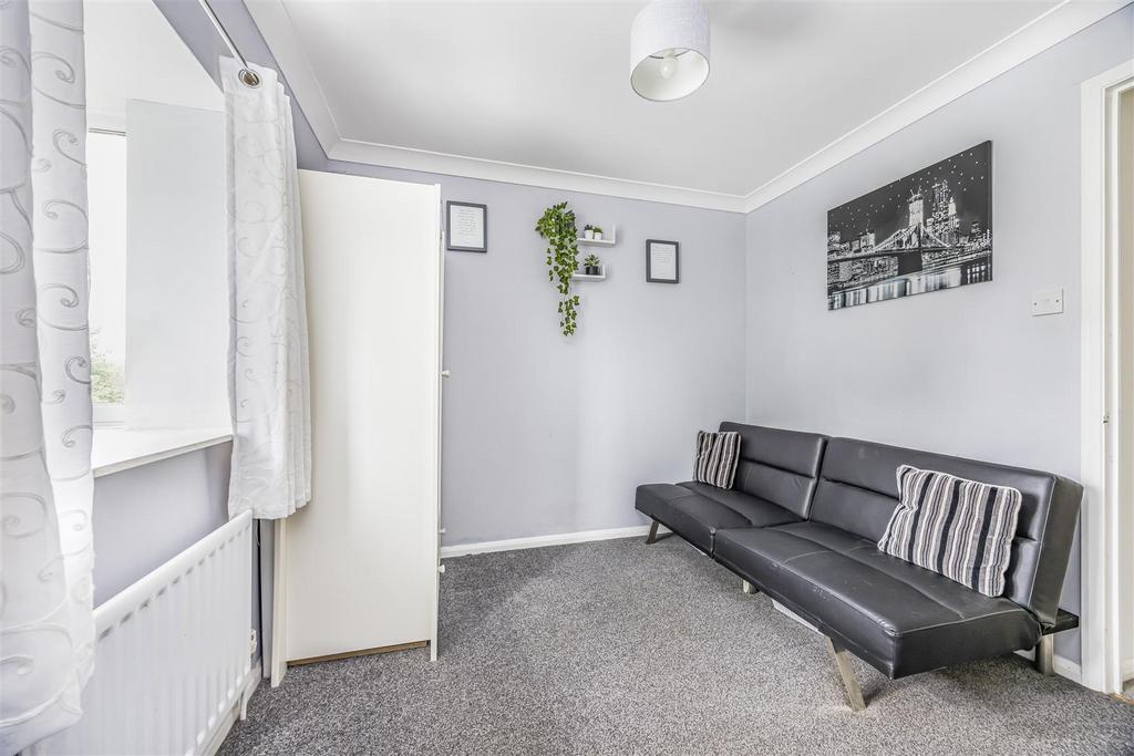 2 Tillington Gardens, Clanfield-Portico Marketing-S