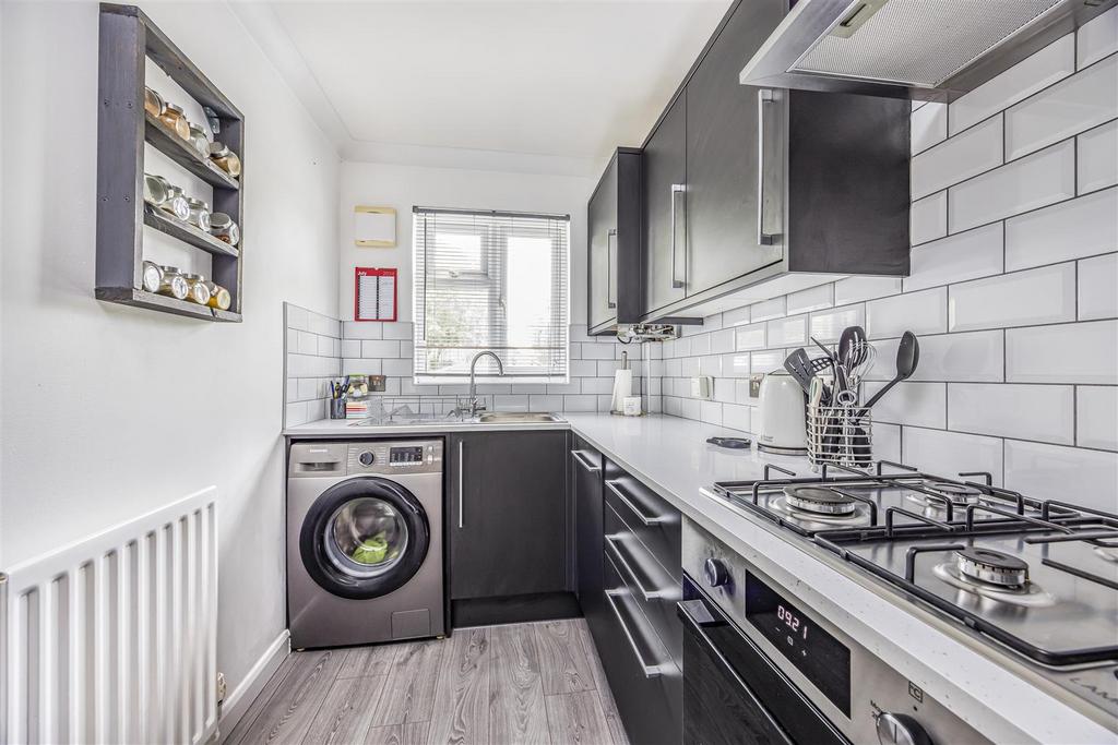 2 Tillington Gardens, Clanfield-Portico Marketing-S