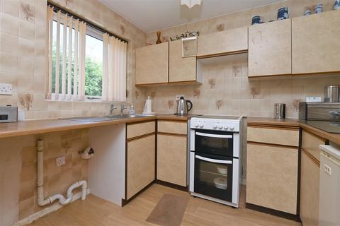 27 Grove Road, Totley, Sheffield, S17 4DJ