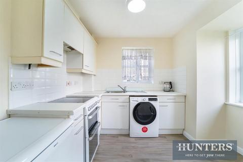 2 bedroom flat for sale, Jubilee Court, Bristow Road, TW3