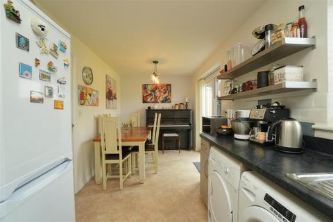 2 Suskers Close, Easingwold, York, YO61 3FW