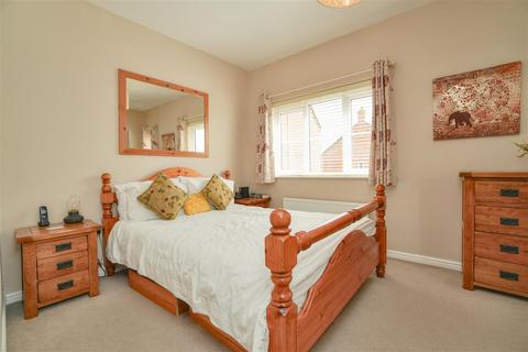 2 Suskers Close, Easingwold, York, YO61 3FW
