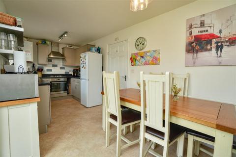 2 Suskers Close, Easingwold, York, YO61 3FW