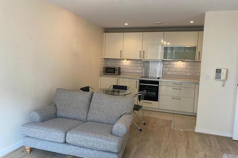 2 bedroom apartment to rent, Block 3 Spectrum, Salford, Greater Manchester