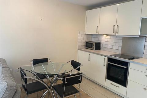2 bedroom apartment to rent, Block 3 Spectrum, Salford, Greater Manchester