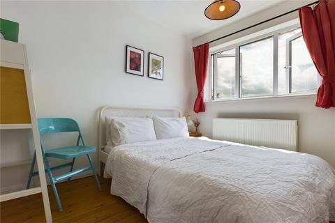 4 Chiltern Walk, Pangbourne, Reading, RG8 7LE