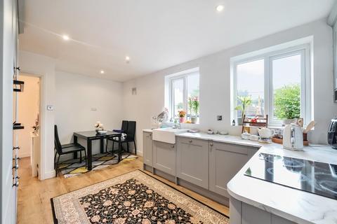 2 bedroom end of terrace house for sale, Grange Crescent, Tadcaster