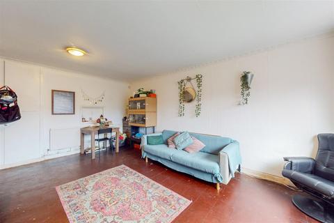 3 bedroom end of terrace house for sale, Wilmot Road, London