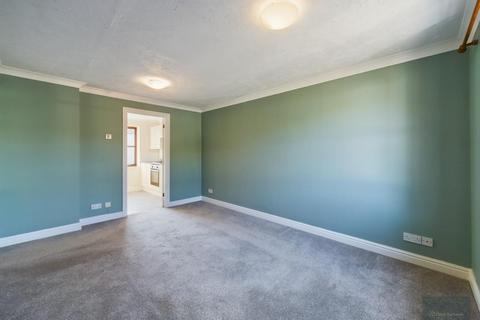 2 bedroom apartment to rent, Canons Court, Melksham SN12