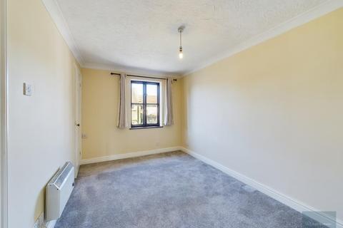 2 bedroom apartment to rent, Canons Court, Melksham SN12