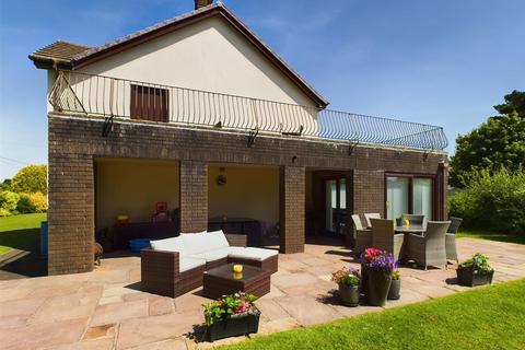 5 bedroom detached house for sale, Fulmar Road, Near Porthcawl CF36