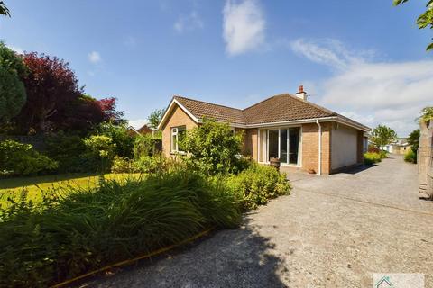 4 bedroom detached bungalow for sale, Heol Croes Faen, Porthcawl CF36