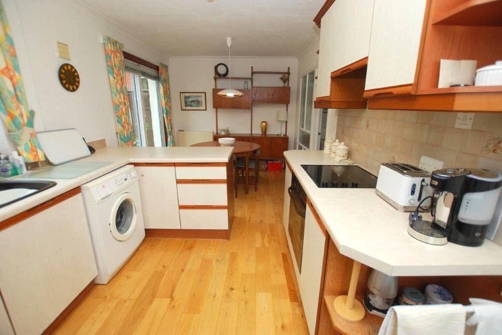 22 Turnberry Avenue  Gourock (35) dining kitchen .