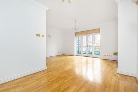 4 bedroom end of terrace house to rent, Trinity Church Road, Barnes, SW13