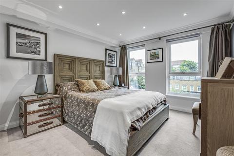 2 bedroom flat for sale, Nevill Court, Edith Terrace, London
