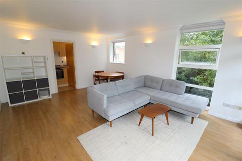 2 bedroom apartment to rent, Onega Gate, Surrey Quays