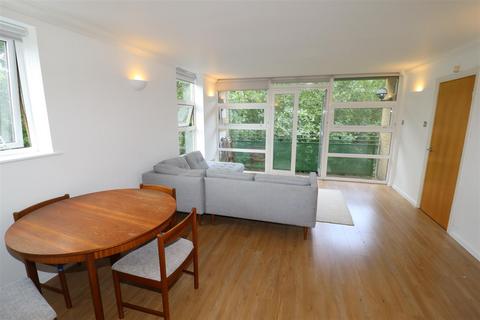 2 bedroom apartment to rent, Onega Gate, Surrey Quays