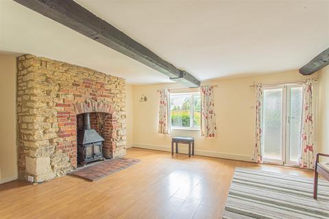 38 Shurnhold, Melksham, SN12 8DG