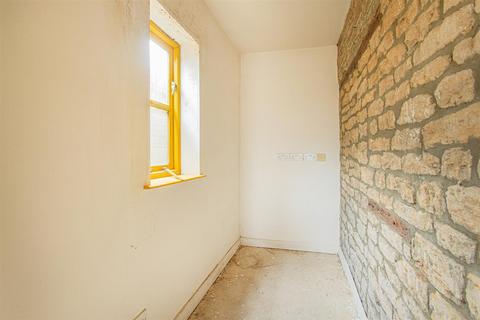 38 Shurnhold, Melksham, SN12 8DG