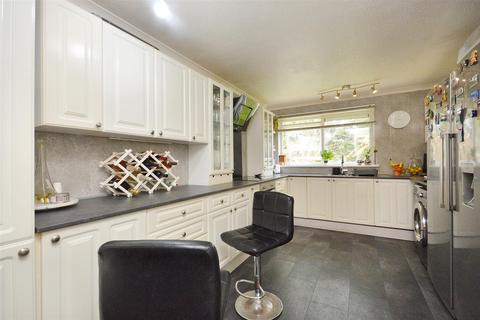 2 bedroom flat for sale, Rosedale Place, Eastbourne