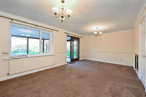 2 bedroom detached bungalow to rent, The Millers, Yapton