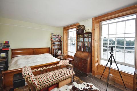 4 bedroom terraced house for sale, Strand On The Green, London