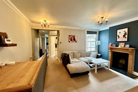 2 bedroom apartment to rent, Stanley Road, London E4