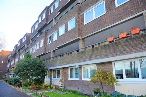 2 bedroom flat to rent, Numa Court, Brentford Dock