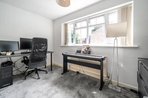 21 Conway Close, Frimley, Camberley, GU16 8XD