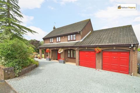 4 bedroom detached house for sale, Oakhurst Crescent, Stoke-On-Trent ST3