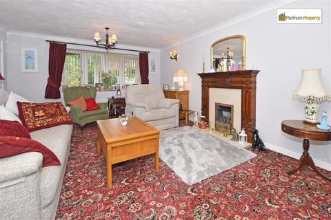 4 bedroom detached house for sale, Oakhurst Crescent, Stoke-On-Trent ST3