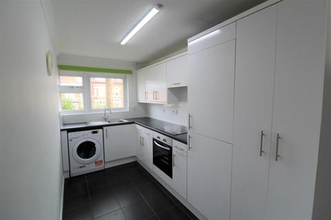 2 bedroom property to rent, Old Warwick Court, Olton, Solihull