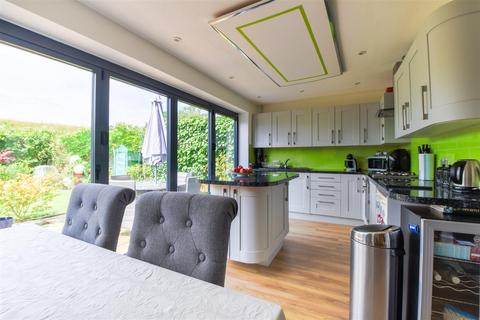 44 Coombe Shaw, Ninfield, Battle, TN33 9LQ