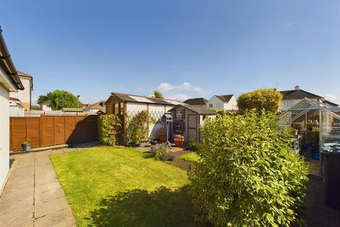 3 bedroom semi-detached house for sale, Meadowleaze, Longlevens, Gloucester