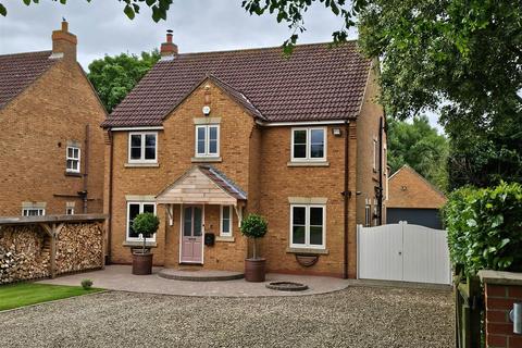 4 bedroom detached house for sale, Hedgehogs, Queens Mead, off South Avenue, Lund, Driffield, YO25 9TJ