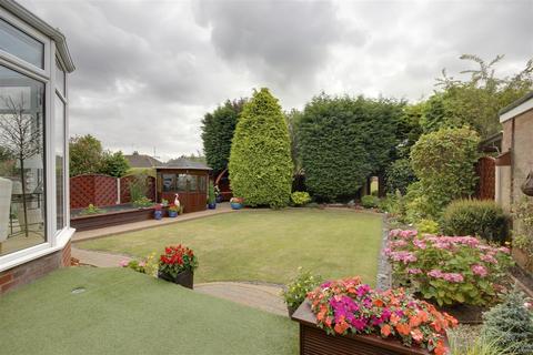 3 bedroom detached bungalow for sale, Grundale, Kirk Ella