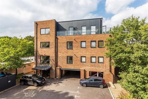 2 bedroom apartment for sale, CHALLENGE COURT, LEATHERHEAD, KT22