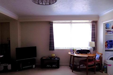 2 bedroom retirement property for sale, Sunningdale Court, Gordon Place, Southend-On-Sea