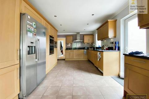 16 Bridge Road, Wickford, SS11 8PE