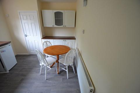 1 bedroom flat to rent, Oak Street, Kingswinford