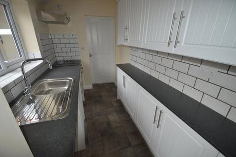 2 bedroom terraced house to rent, Inhedge Street, Gornal, Dudley
