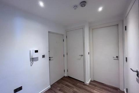 2 bedroom flat to rent, West Point, Wellington Street, Leeds