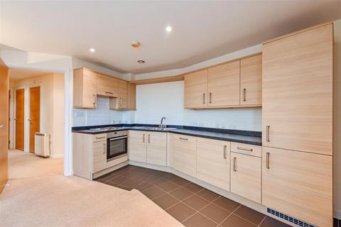 2 bedroom apartment to rent, Gordon House, Chichester